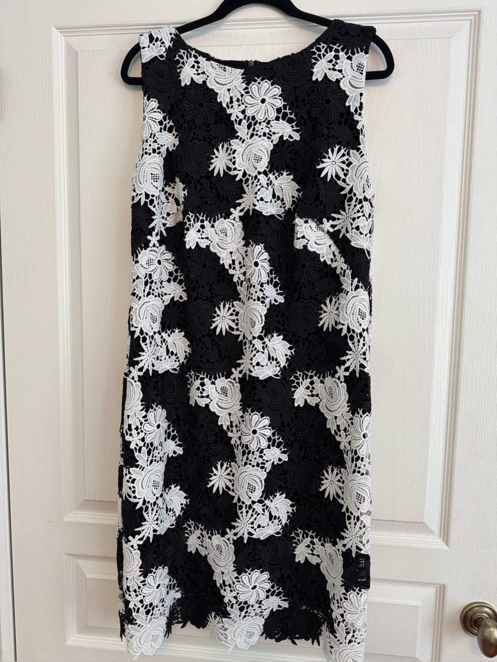 Black & White Lace Sheath Dress